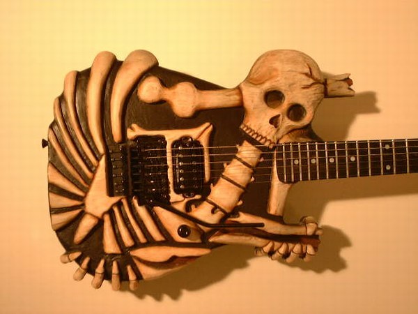ESP-Skull-Bones-Guitar-Body.JPG (600x450 -- 0 bytes)