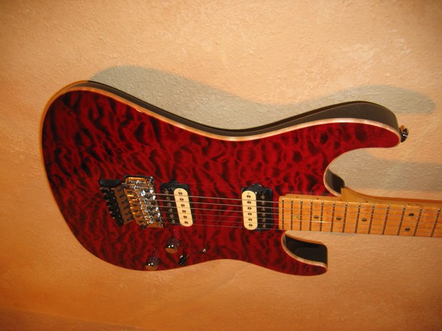 Suhr-STD-Chili-Pepper-Quilt%20(2).JPG (640x480 -- 0 bytes)