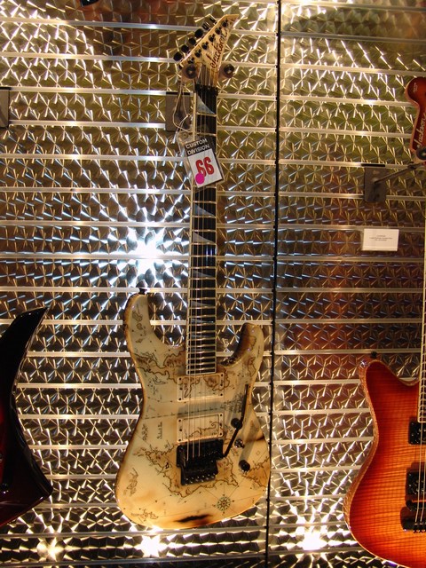 NAMM-%20029.jpg (480x640 -- 0 bytes)